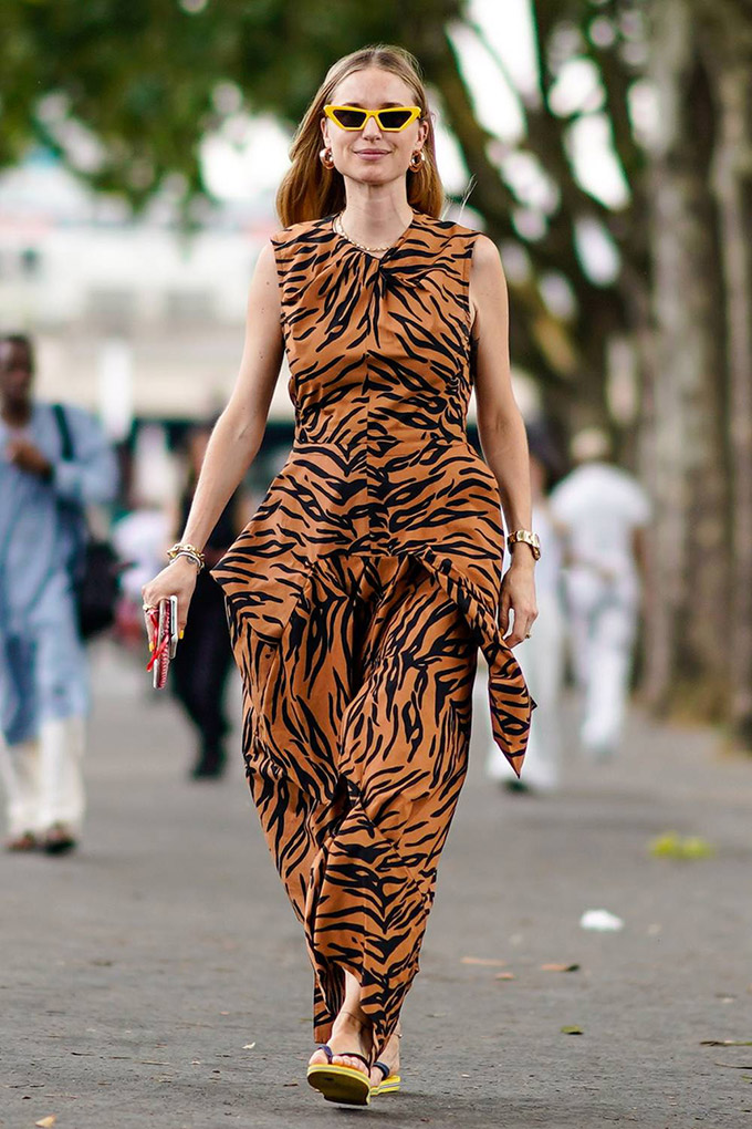 what-the-worlds-most-stylish-are-wearing-to-couture-fashion-week-2859477.1200x0c